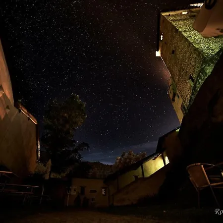 布鲁讷斯图博恩酒店 兰德埃克