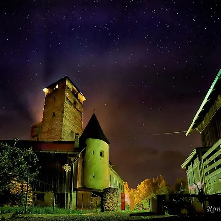 布鲁讷斯图博恩酒店 3* 兰德埃克