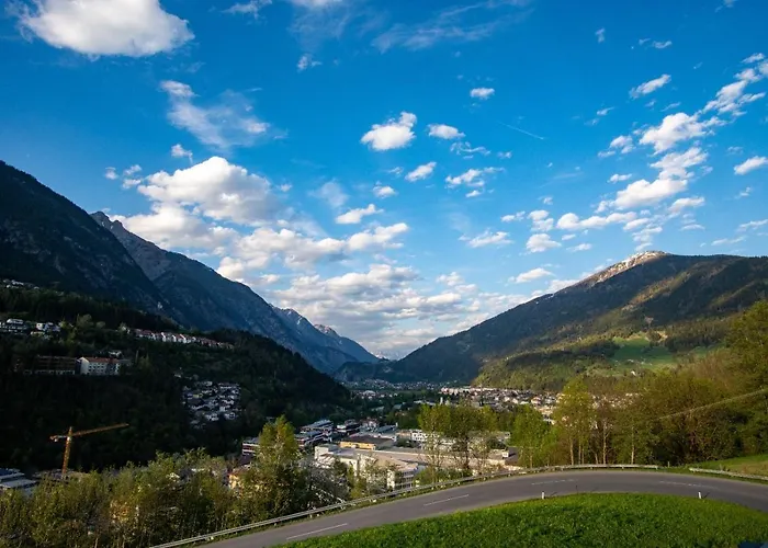 酒店 布鲁讷斯图博恩酒店 3*