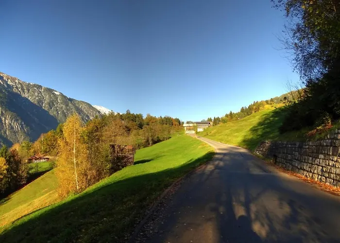 布鲁讷斯图博恩酒店 兰德埃克