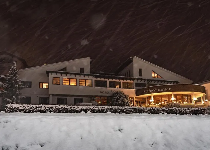 布鲁讷斯图博恩酒店 3* 兰德埃克