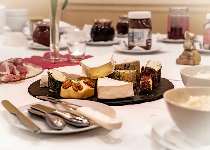 布鲁讷斯图博恩酒店 3* 兰德埃克