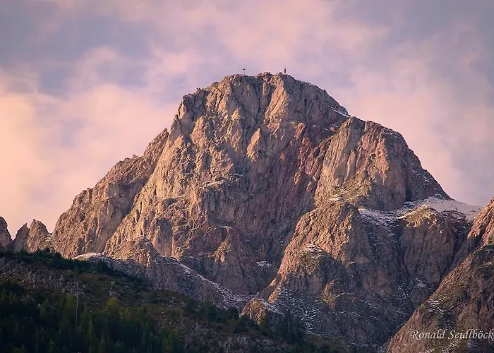 酒店 布鲁讷斯图博恩酒店 3*